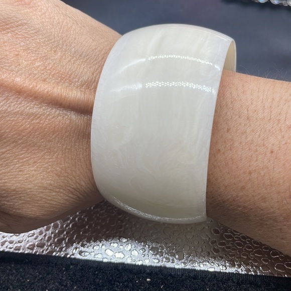 French   Ivory Galalith Bangle Thick Chunky bracelet - Picture 2 of 4